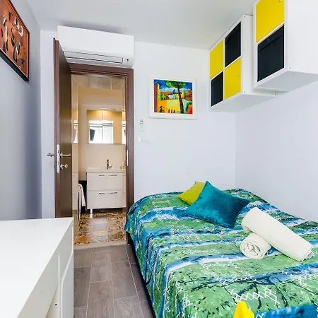 Apartment&room Sunset 3*